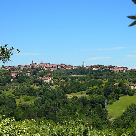 Nell'Antica Torre Di Fronte A Siena Apartment Bagian luar foto