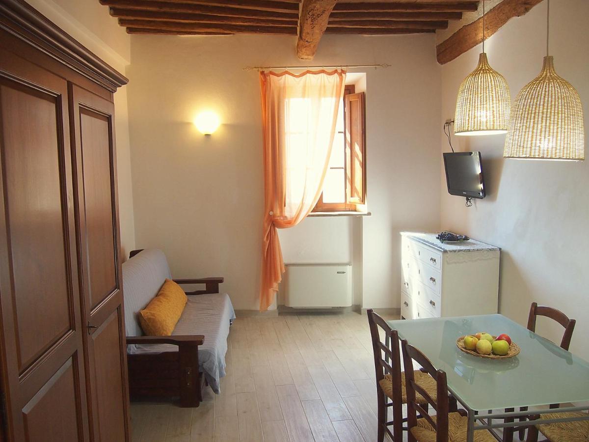 Nell'Antica Torre Di Fronte A Siena Apartment Bagian luar foto
